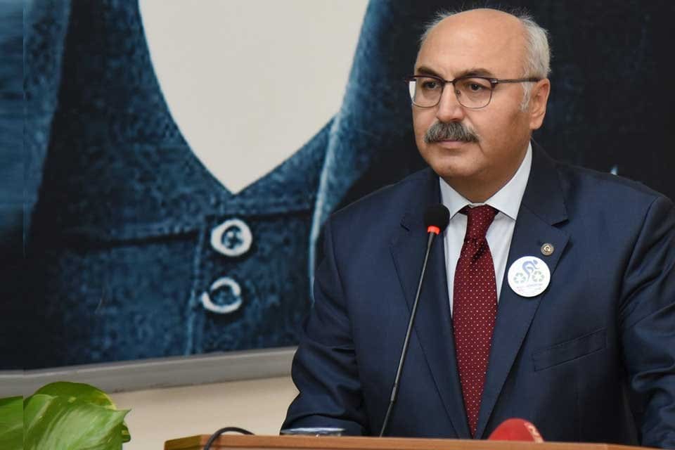 İZMİR Valisi Yavuz Selim K&ouml;şger, kentte Omicron varyantına yakalanan 5