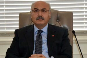 İzmir Valisi Yavuz Selim K&ouml;şger, hastanelerin yoğun bakımlarının tamamen dolduğu