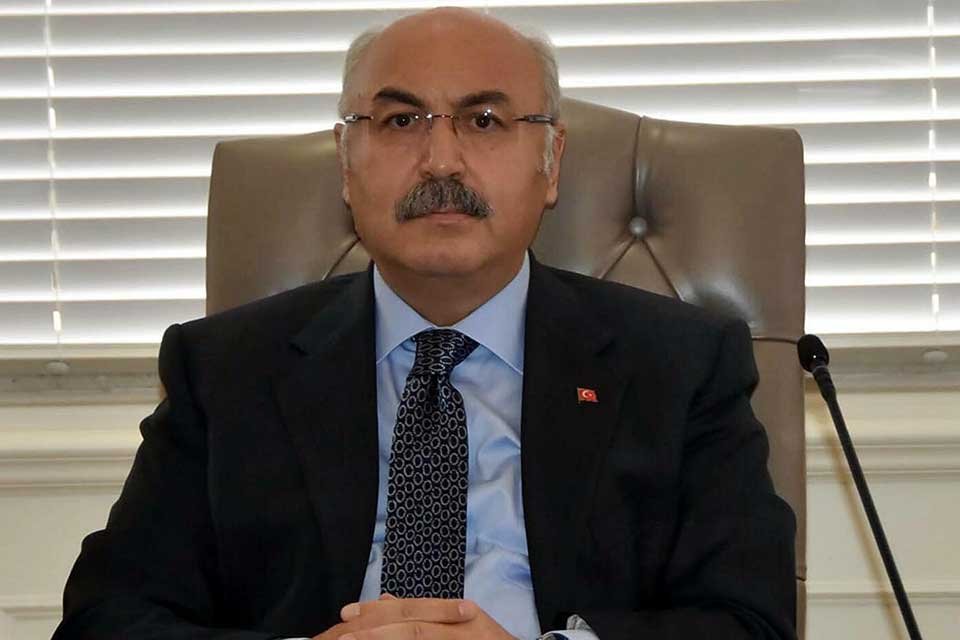 İzmir Valisi Yavuz Selim K&ouml;şger, hastanelerin yoğun bakımlarının tamamen dolduğu