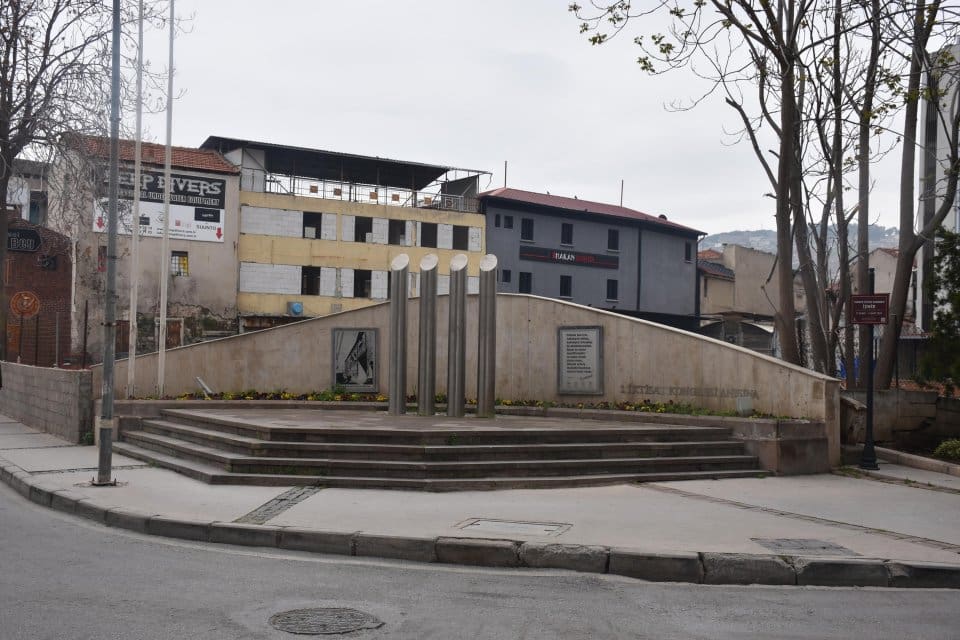 İzmir Valisi Yavuz Selim K&ouml;şger, 1979 yılında yıkılan İzmir İktisat