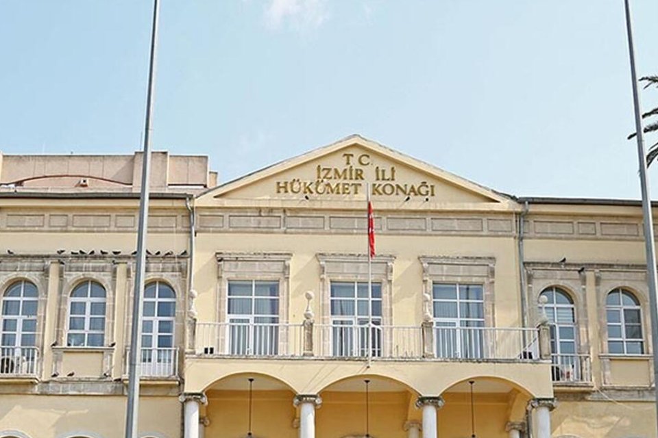 İzmir Valiliği İl Hıfzıssıhha Kurulu'nun, İngiltere’de görülen ve mutasyona uğrayan