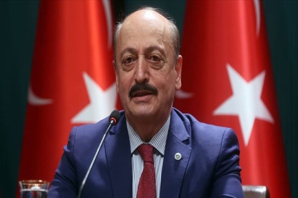 TRT Haber canlı yayınına konuk olan &Ccedil;alışma ve Sosyal G&uuml;venlik