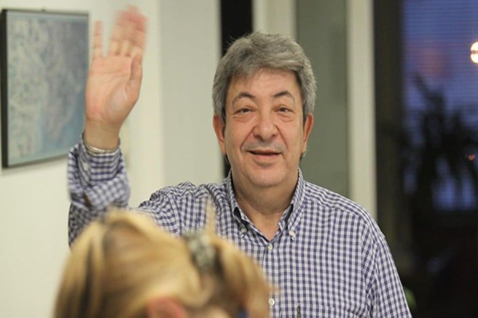 İzmir basınının duayen gazetecisi Hamdi T&uuml;rkmen, 70 yaşında hayata g&ouml;zlerini