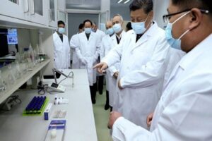 ABD Gıda ve İla&ccedil; Dairesi (FDA) eski Başkanı Scott Gottlieb,