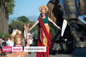 İzmir B&uuml;y&uuml;kşehir Belediye Başkanı ve İzmir Vakfı Başkanı Tun&ccedil; Soyer&rsquo;in