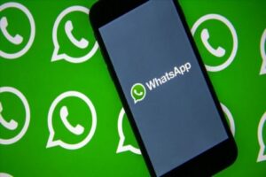 Mesajlaşma uygulaması Whatsapp'a erişim sorunu yaşanıyor. Uygulamada mesaj göndermek isteyenler
