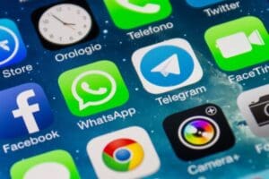 WhatsApp'ta tartışmalara neden olan gizlilik s&ouml;zleşmesi i&ccedil;in yapılan uzatma 15
