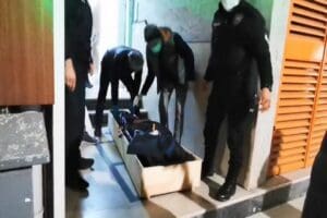 Yalova'da yabancı uyruklu &ccedil;ift Ahmet Albasuidi ve eşi Fatiyah Saif