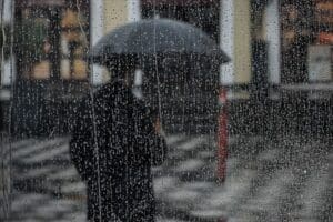 Meteoroloji Genel M&uuml;d&uuml;rl&uuml;ğ&uuml; tarafından uyarılan yağışlar yurdu etkilemeye devam ediyor.
