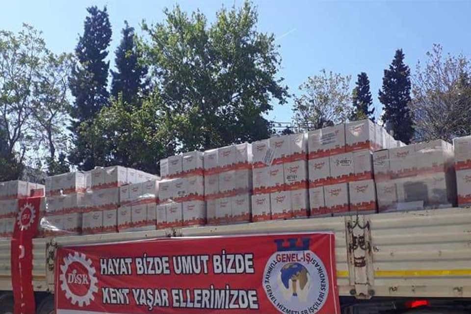 DİSK Ege B&ouml;lge Temsilciliği&nbsp;ger&ccedil;ekleştirdiği toplantı sonrası yangın b&ouml;lgeleri i&ccedil;in yardım