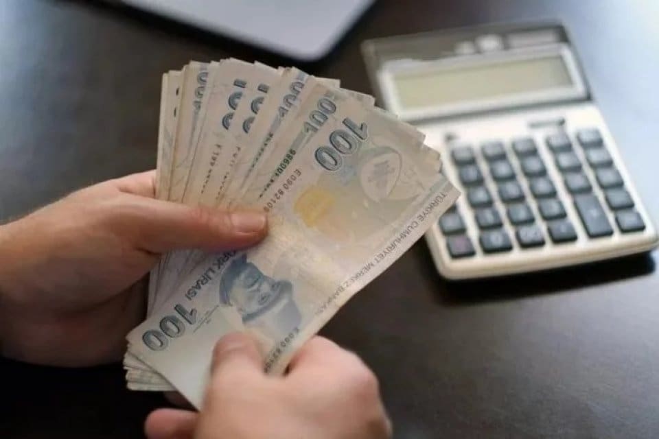 Deprem b&ouml;lgesinde 7256 sayılı kanun kapsamında yapılandırılan alacakların bor&ccedil;larının taksit