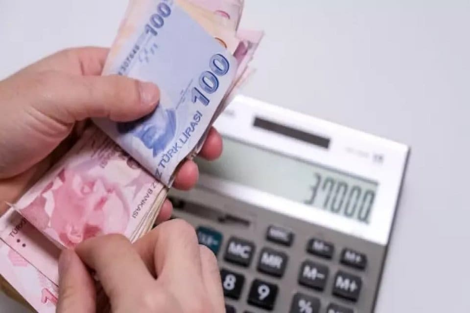Cumhuriyet tarihinin en kapsamlı bor&ccedil; yapılandırması i&ccedil;in Meclis'te mesai başladı.