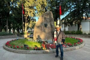 ABD&rsquo;nin Teksas eyaletinde yaşayan ressam Roberto Marquez Lujano (61), Kahramanmaraş