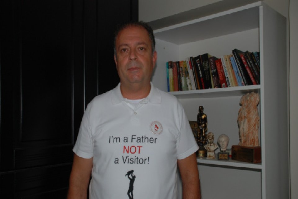 Yargıtay 2. Hukuk Dairesinin emsal kararına g&ouml;re boşanmış ebeveynlerin dini