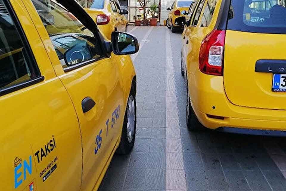 Yargıtay, taksi şof&ouml;rleri i&ccedil;in emsal bir karar aldı. Kararda, "haftalık