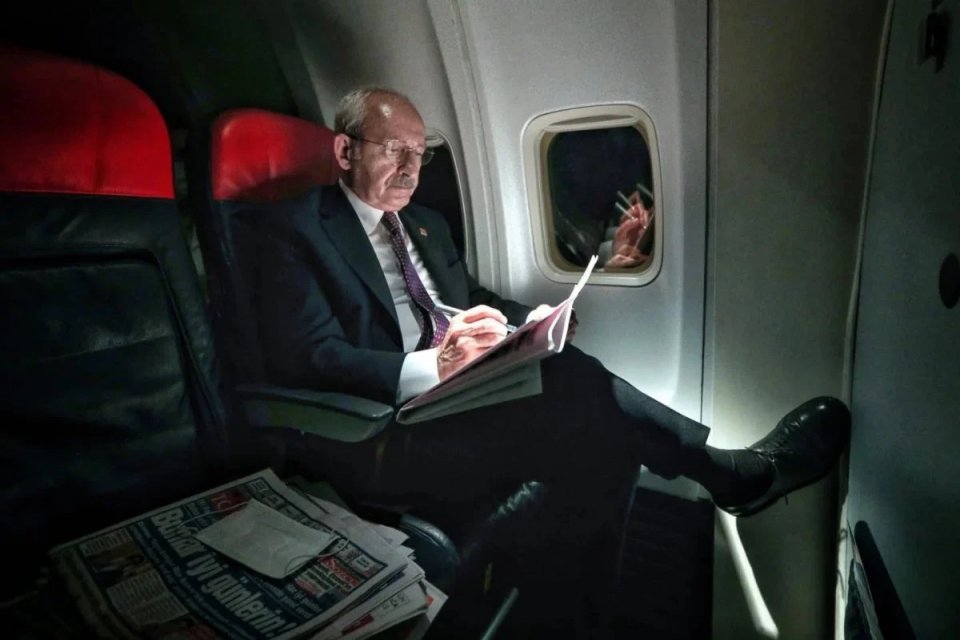 CHP, yaklaşan se&ccedil;imlerden &ouml;nce mevcut iktidarın dış politika tercihlerini eleştirmeye