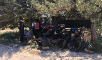 Yasa dışı geçiş hazırlığındaydılar… 118 göçmen, 5 organizatör yakalandı