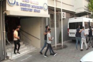 İzmir merkezli 10 ilde vatandaşları y&uuml;ksek kar vaadi 'forex' y&ouml;ntemiyle