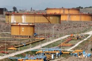 Depremlerin ardından durdurulan Ceyhan Terminali&rsquo;ne y&ouml;nelik petrol akışı bug&uuml;n tekrar