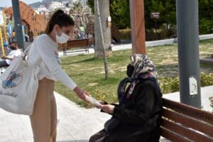 18-24 Mart Yaşlılar Haftası etkinlikleri kapsamında Dikilili vatandaşlar unutulmadı.&nbsp; Dikili