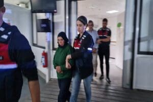 Gamze Sakallıoğlu'nu &ouml;l&uuml;m&uuml;ne ilişkin y&uuml;r&uuml;t&uuml;len soruşturmada, gen&ccedil; kızın annesi, babası,