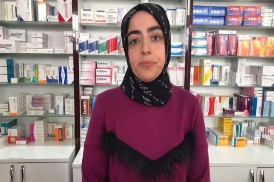 Ankara'da, eczacı kalfası S&uuml;leyman &Ouml;z&ccedil;elik ile yardımcısı Muaz İslam Bozdağan