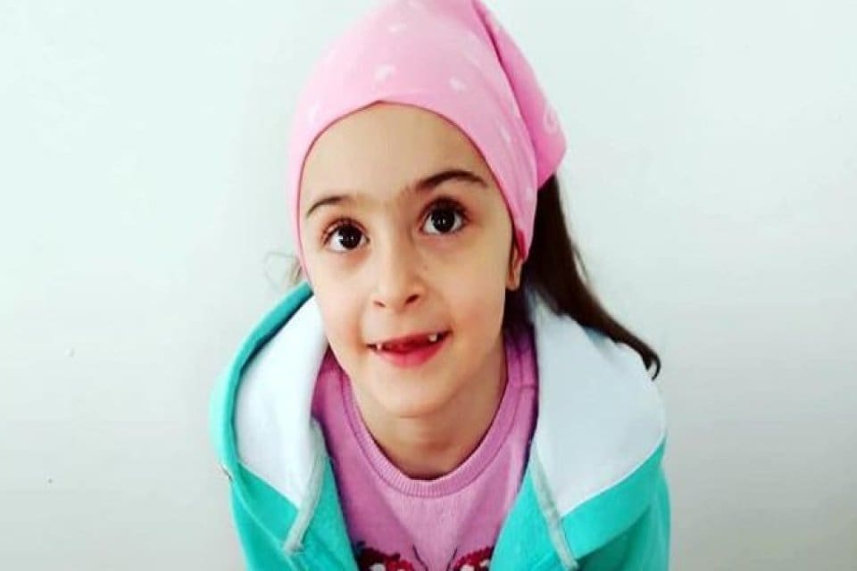 İzmir'de restoranda yemek yedikten sonra rahatsızlanıp, kaldırıldığı hastanede hayatını kaybeden