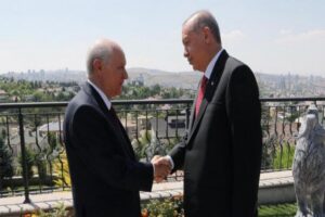 Akşam gazetesinden Yelda Gökdağ’ın haberine göre, Yeni anayasa çalışması için