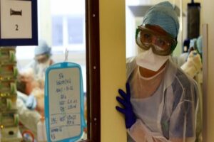 Fransa Sağlık Bakanlığı tarafından yapılan a&ccedil;ıklamada, &uuml;lkede yeni tip corona