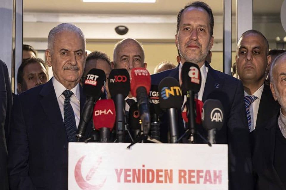 Cumhur İttifakı'na son anda katıldığını a&ccedil;ıklayan Yeniden Refah Partisi'nin Genel