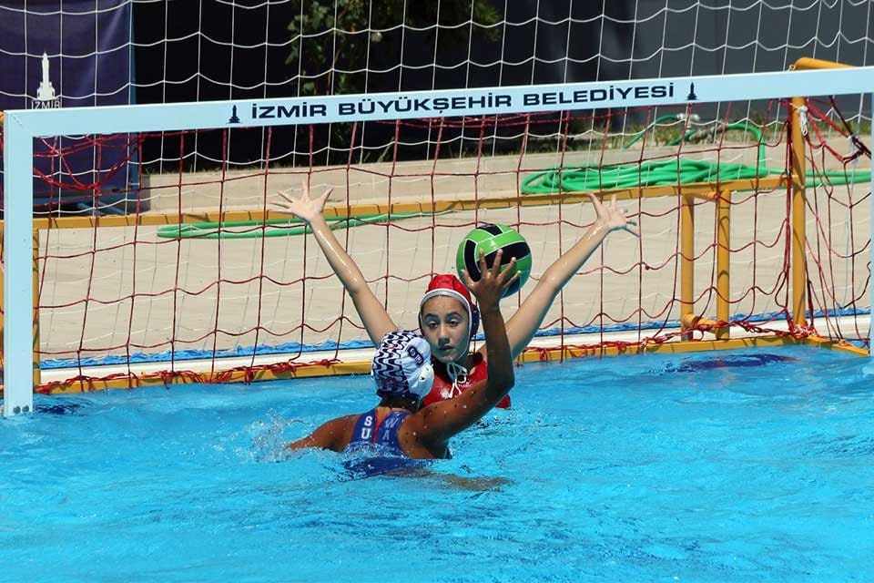 İzmir B&uuml;y&uuml;kşehir Belediyespor ev sahipliğini yaptığı B&uuml;y&uuml;k Kadınlar Sutopu T&uuml;rkiye