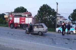 Aydın'ın Kuşadası il&ccedil;esinde,&nbsp;kamyonet ile&nbsp;kafa kafaya &ccedil;arpışan otomobilin s&uuml;r&uuml;c&uuml;s&uuml; Ramazan Seven