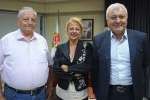 CHP İzmir Milletvekili Gazeteci Tuncay &Ouml;zkan, İzmir Gazeteciler Cemiyeti Başkanı