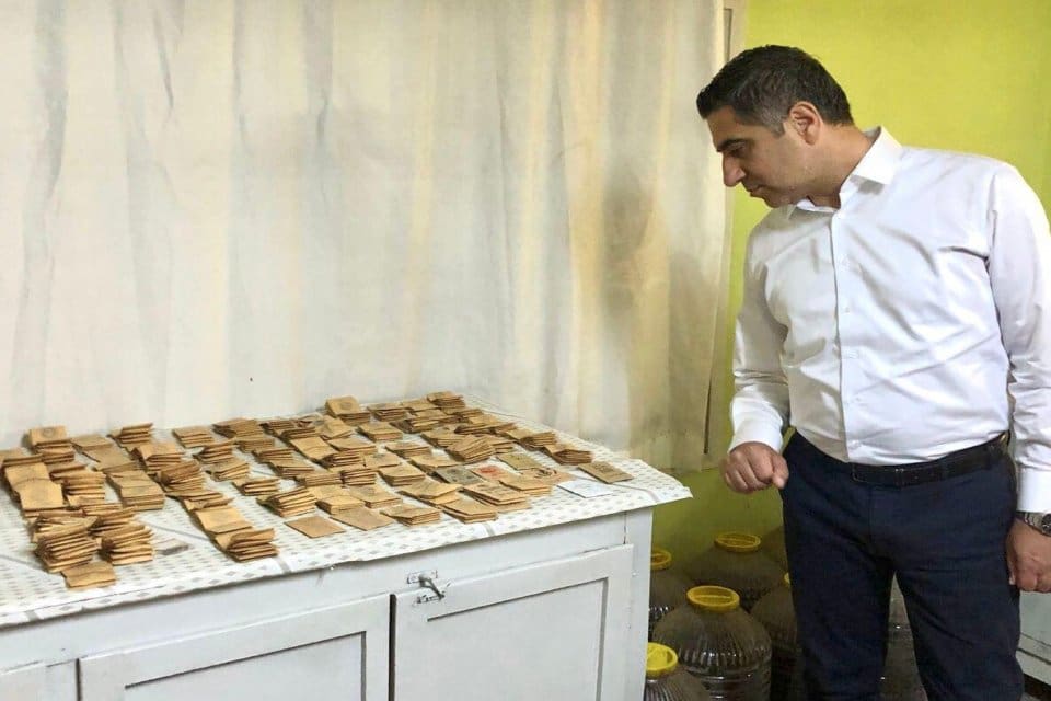 Menderes Belediye Başkanı Mustafa Kayalar, g&ouml;reve geldiğinden bu yana hayata