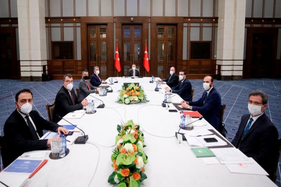 Cumhurbaşkanı Yardımcısı Fuat Oktay başkanlığında ger&ccedil;ekleşen "Yerli Aşı &Ccedil;alışmaları Değerlendirme