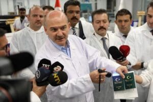 İ&ccedil;işleri Bakanı Soylu, "&uuml;&ccedil;&uuml;nc&uuml; nesil" olarak adlandırılan yerli ve milli