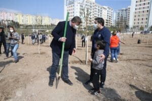 Gelecek nesillere daha yaşanabilir bir kent bırakmayı hedefleyen Karşıyaka Belediyesi,