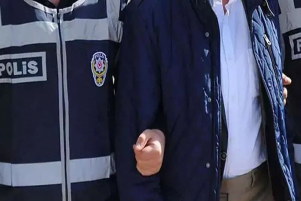 Deprem b&ouml;lgesinde&nbsp;yıkılan ya da&nbsp;imara aykırı değişiklik yapılan binalara ilişkin soruşturmalar