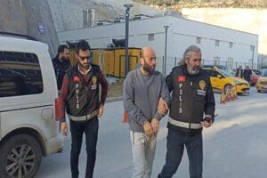 Kahramanmaraş merkezli depremde yıkılan binanın m&uuml;teahhidi olduğu belirlenen Ahmet S,