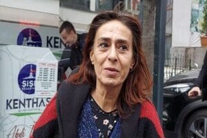Yıldız Tilbe'nin sokak k&ouml;pekleri hakkında sosyal medyadan yaptığı yorum nedeniyle