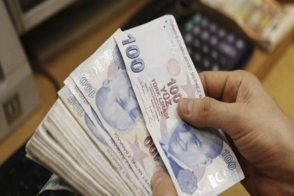 Y&uuml;ksek &Ouml;ğretim Kurulu, lisans ve lisans&uuml;st&uuml; &ouml;ğrencilerine verilen burs miktarlarının