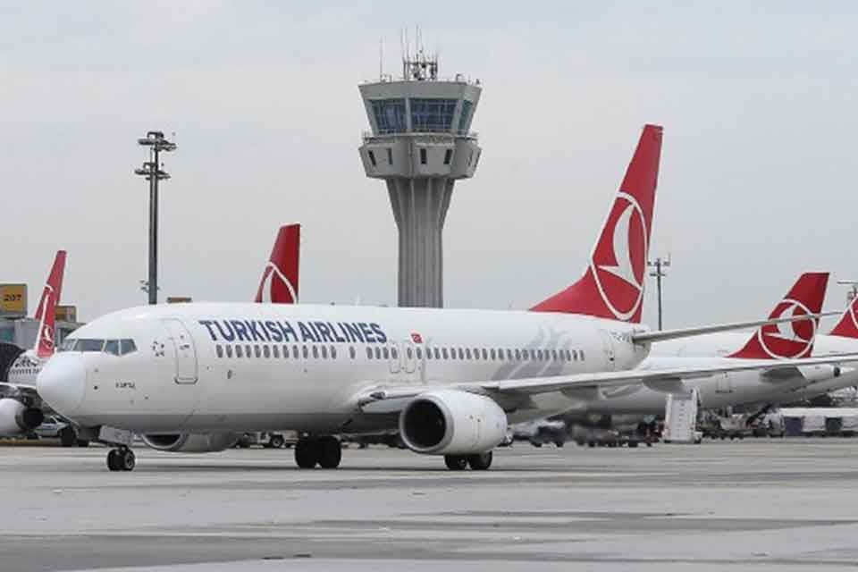 İstanbul-Medine seferini yapan T&uuml;rk Hava Yolları'na (THY) ait yolcu u&ccedil;ağı,