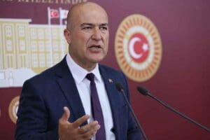 Polis y&ouml;netmeliğiyle ilgili yapılan değişiklik sonrası eleştirilerini dile getiren, sosyal