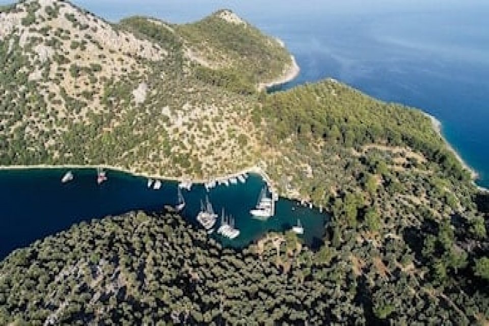 L&uuml;ks &ccedil;adır y&ouml;netmeliği yayımlandı. Orman alanları ve cennet koylar dahil