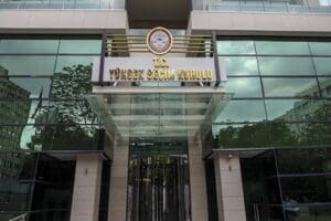 Y&uuml;ksek Se&ccedil;im Kurulu&nbsp;(YSK);&nbsp;aralarında Memleket Partisi Genel Başkanı&nbsp;Muharrem İnce,&nbsp;Ata İttifakı Cumhurbaşkanı