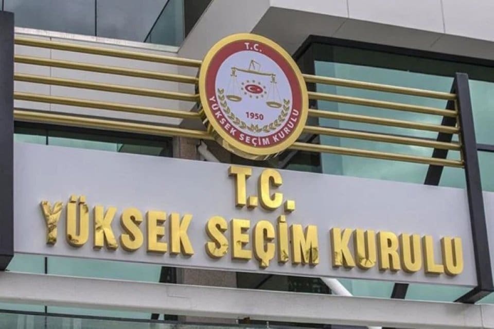 YSK, se&ccedil;menler tarafından cumhurbaşkanı adayı g&ouml;sterilmek isteyen Murat Hakan Uzan,