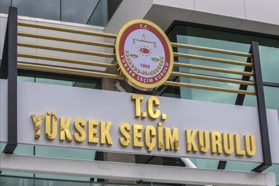 YSK, cumhurbaşkanlığı adaylığı i&ccedil;in gerekli olan 100 bin imza maratonunda