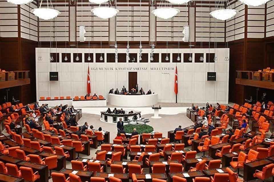 Milletvekillerinin illere g&ouml;re dağılımı belirlendi. Y&uuml;ksek Se&ccedil;im Kurulu'nun kararı Resmi
