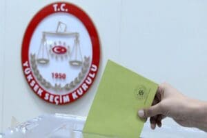 Y&uuml;ksek Se&ccedil;im Kurulu Cumhurbaşkanlığı ve milletvekili se&ccedil;imlerinde kullanılacak oy pusulaları