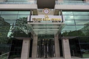 Y&uuml;ksek Se&ccedil;im Kurulunun (YSK) g&ouml;rev s&uuml;resi dolacak 5 &uuml;yesinin yerine